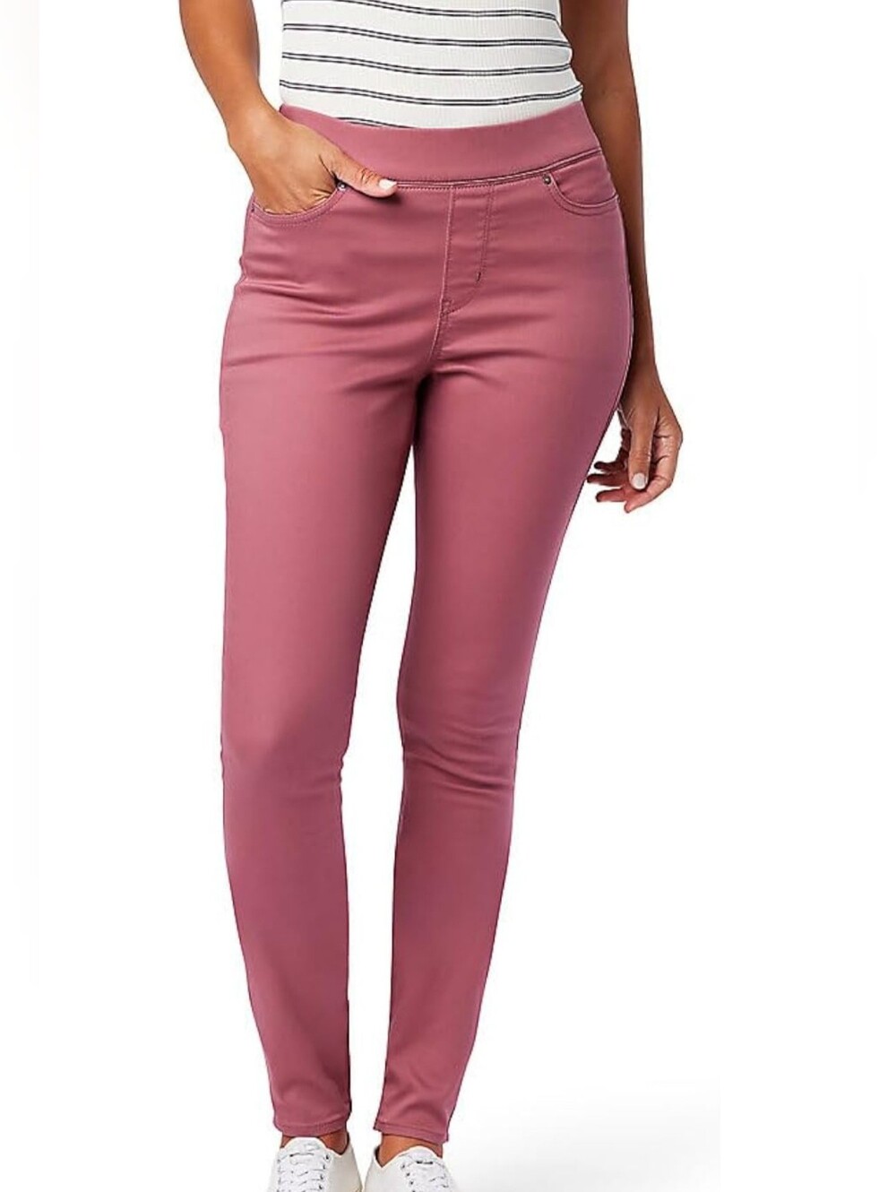 Levi’s Signature Gold Totally Shaping Pull‑On Skinny Jeans - Size 14 - NWOT